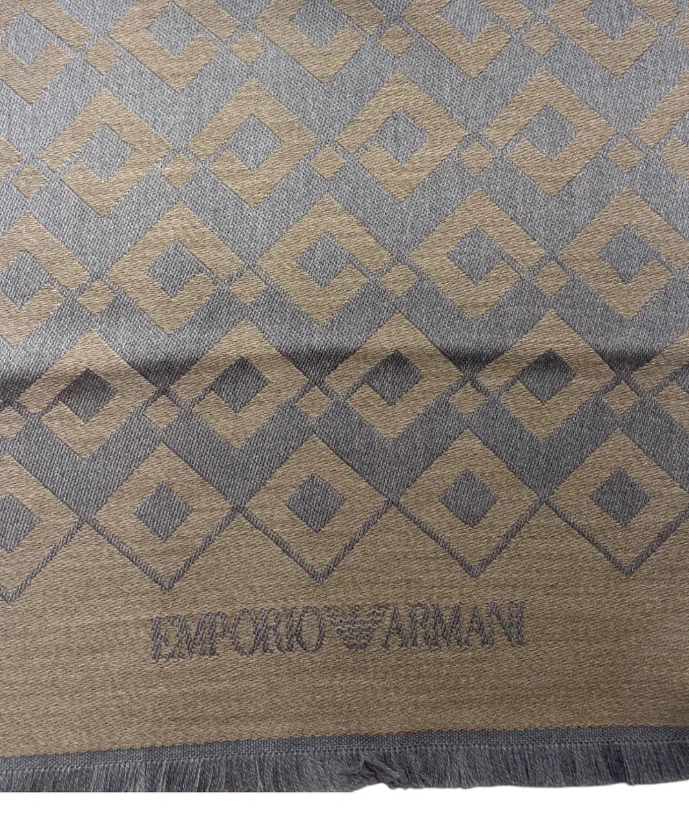 Sciarpa con stampa geometrica e frange in lana vergine-Emporio Armani-Sciarpe & stole-Vittorio Citro Boutique